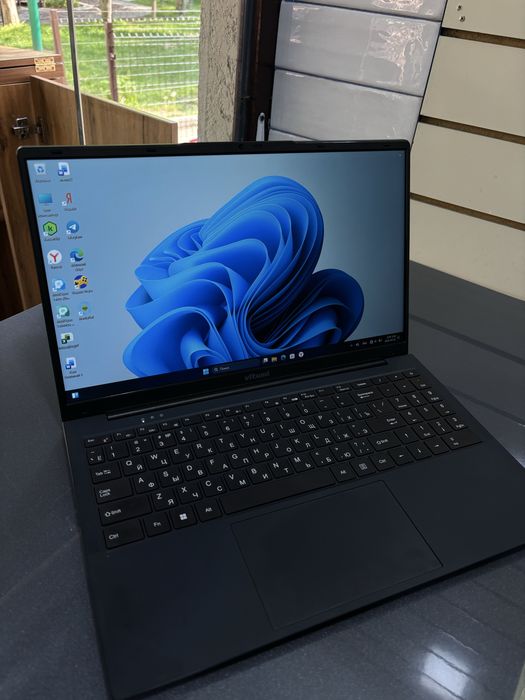 Noutbuk sotladi 256/8GB