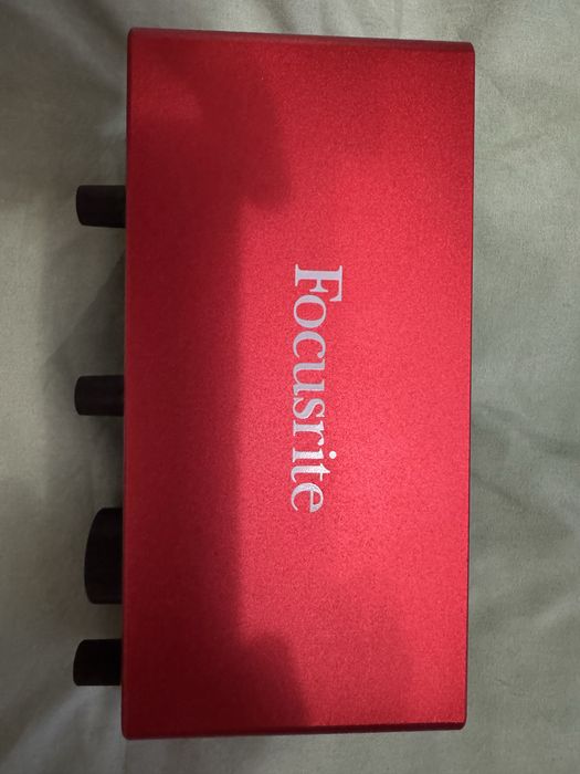 Focusrite scarlett 2i2