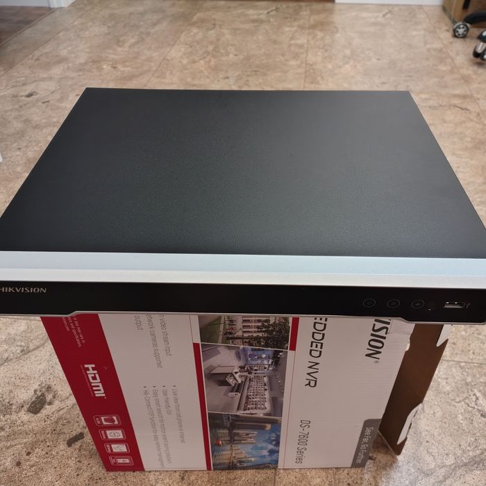 Видеорегистратор Hikvision