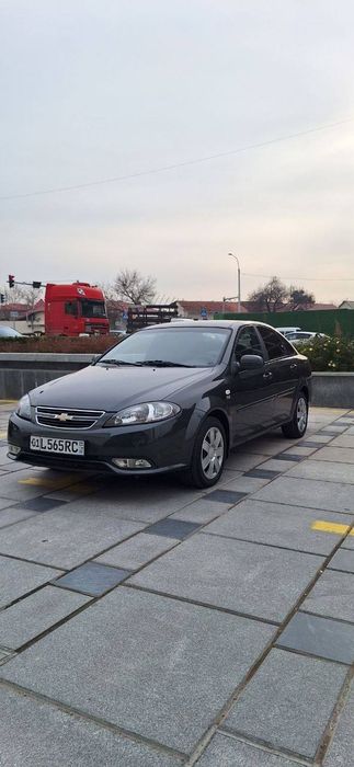 Gentra avtomat sotiladi