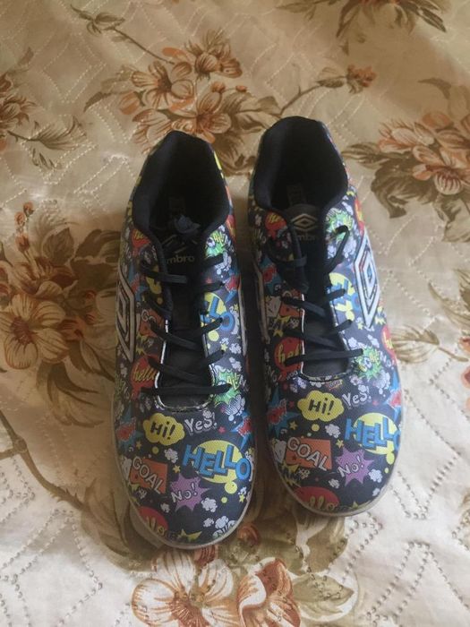 Обувки за футбол марка /umbro цена 35лв