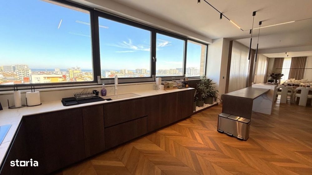 Penthouse pe bune, 5 camere, vedere la Mare si la Lac, 5 parcari subte