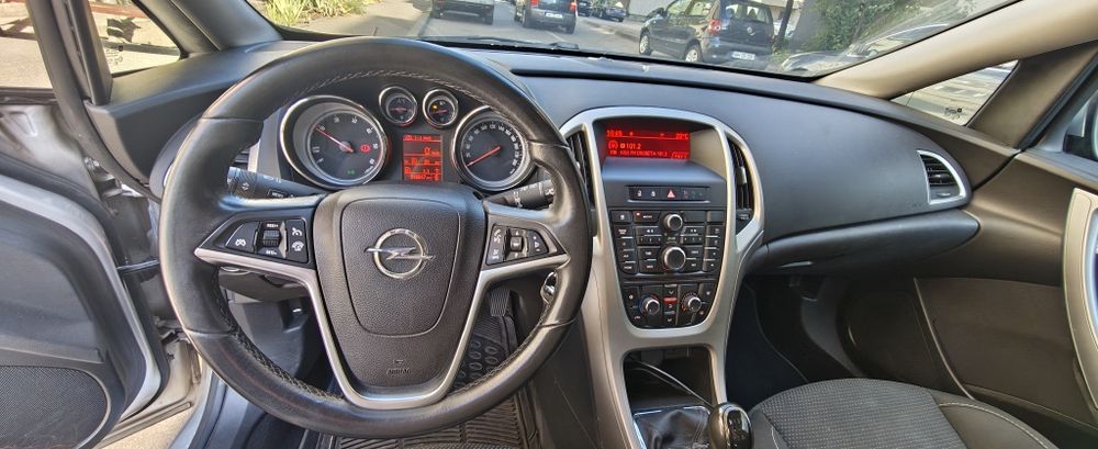 Opel Astra J  2014 Diesel înmatriculat