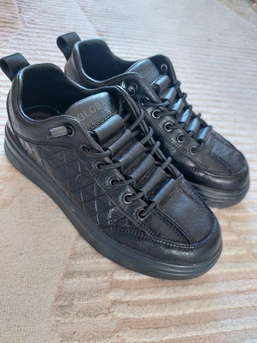 Продам обувь на мальчика