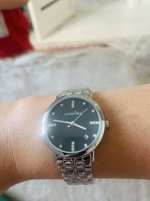 наручные часы срочно продам