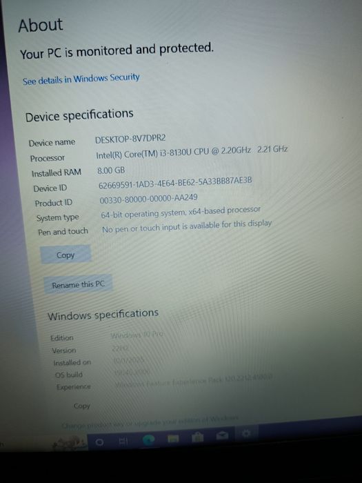 Laptop Lenovo, i3 gen8, ssd, 8gb ram