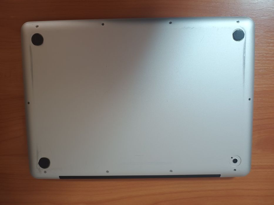 Macbook pro 13 mid 2010