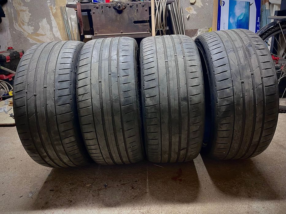 Летни гуми 245 / 40 R18