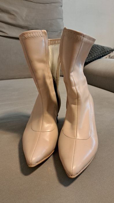 Botine roz-bej, 37, stare foarte buna