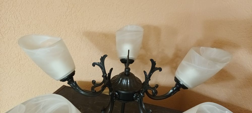 Полилей с пет гнезда за крушки!