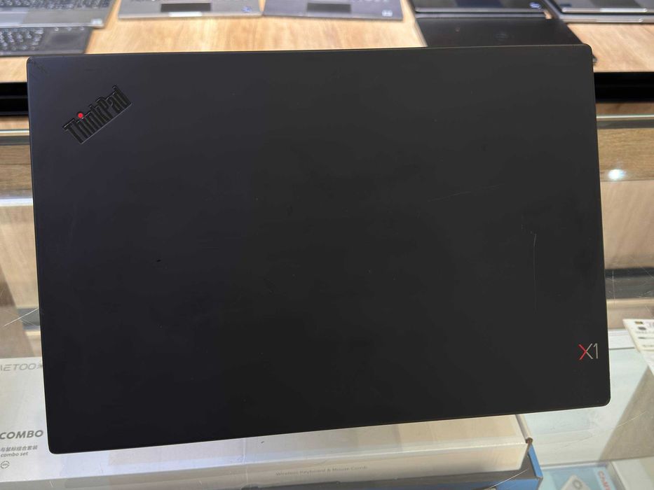 Lenovo ThinkPad X1 Carbon Gen 8 Core i5-10310U ram 8 ssd 256