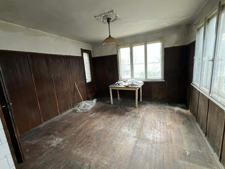 Продава се Къща в Перник, Църква - 270 кв.м за 1067 €/кв.м - Снимка #9
