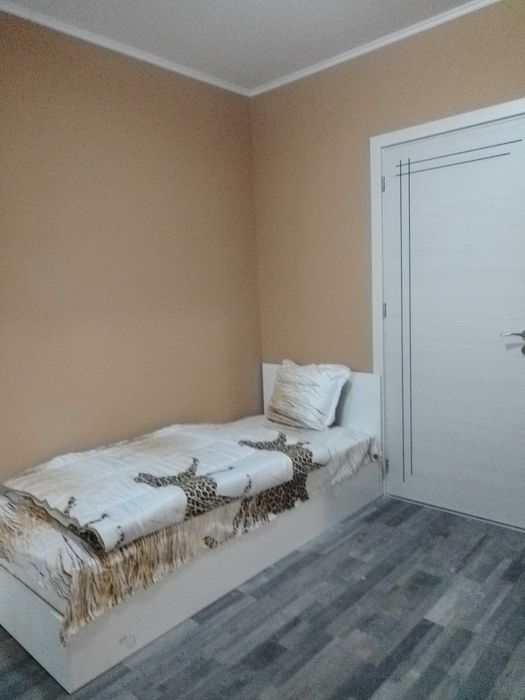 Дава се под наем Тристаен апартамент в Плевен, Дружба 1 - 90 кв.м за 408 € - Снимка #13