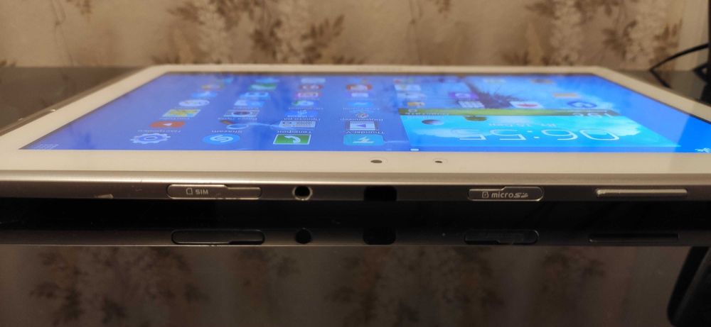 Планшет Samsung Galaxy Note 10.1 N8000 16Gb