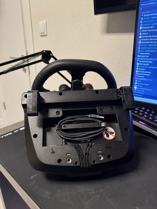 Volan Logitech G29 + schimbator , calitate top , bine intretinut