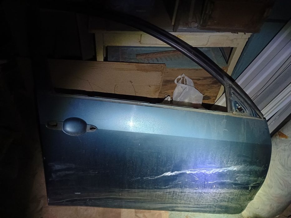 Дверь Nissan primera p12