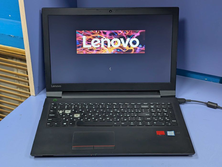 Ноутбук Lenovo V310-15IKB Core i3 7100U, AMD R5 330, 4GB DDR3, HDD 1TB