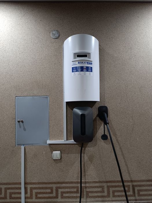 Установка зарядное устройство для Электромобилей