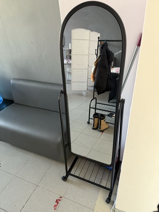 Продаю зеркало черное