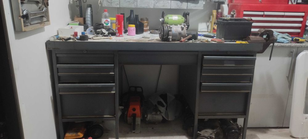 Верстак для сто в отличном состоянии СРОЧНО