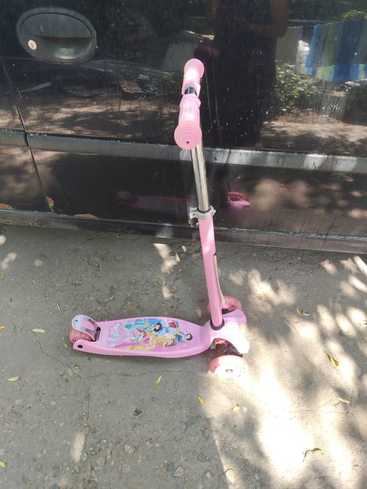 Детска тротинетка принцеси