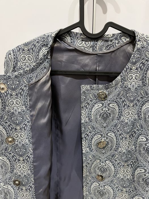 Продам ветровку, и плащ