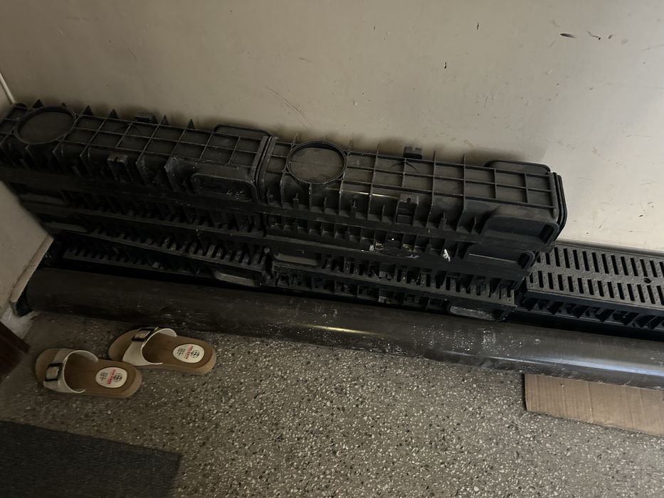 Продавам отводнителни линейни канали – чисто нови