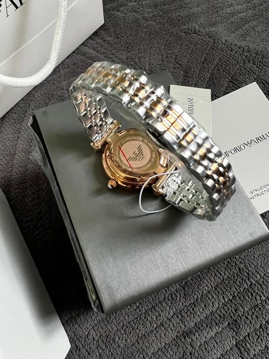 Женские часы Armani (Армани)