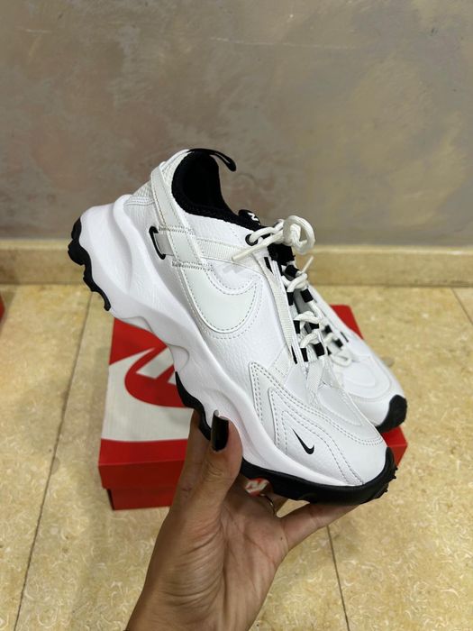 Tenesi Nike TC 7900 femei
