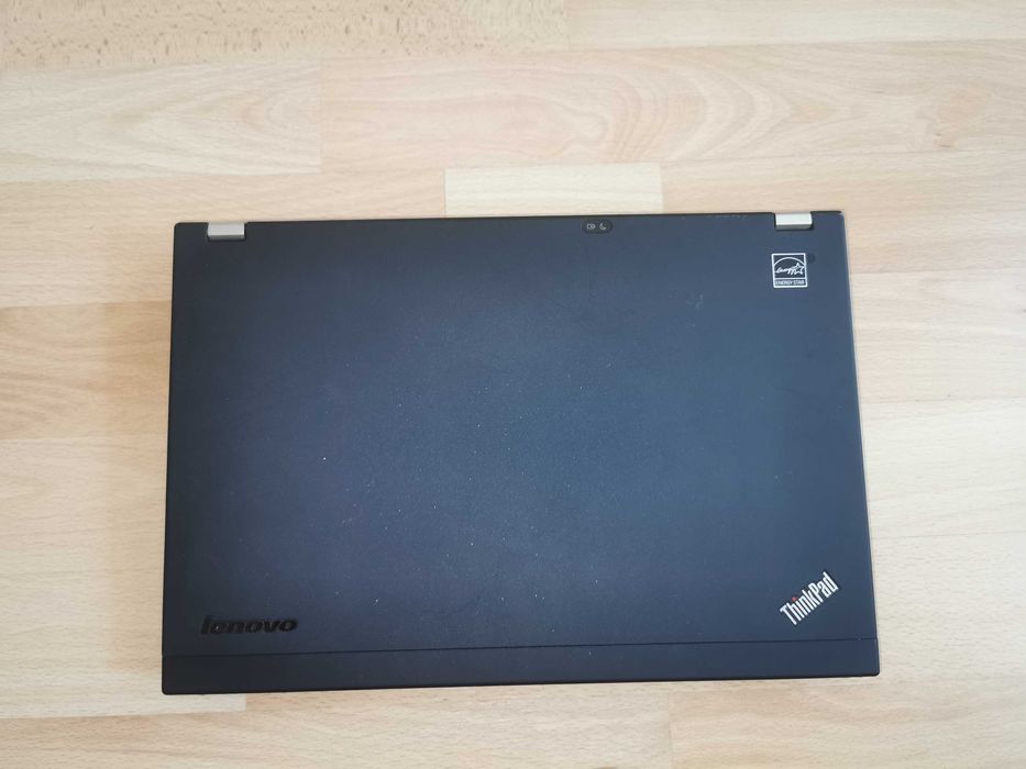 Lenovo X230 Core i7 с малко използвано SSD и сменена батерия.
