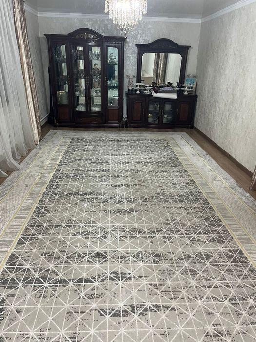 Палас  3,5×8 в отличном состоянии