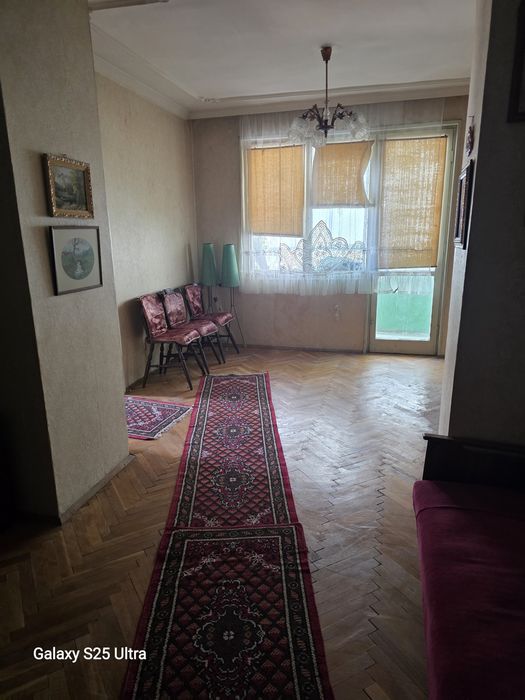 Тристаен тухлен апартамент