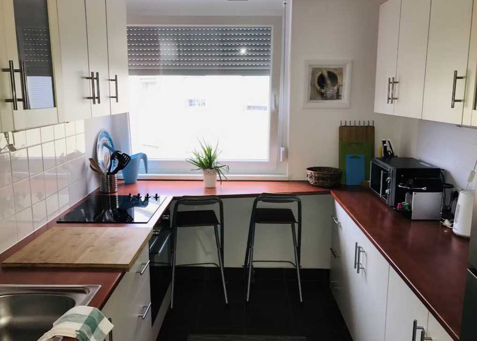 Дава се под наем Тристаен апартамент в Пловдив, Западен - 90 кв.м за 321.3 € - Снимка #1