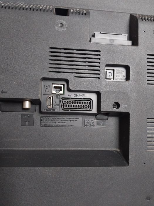 Смарт телевизор Sony 109см. С креплением на стену.