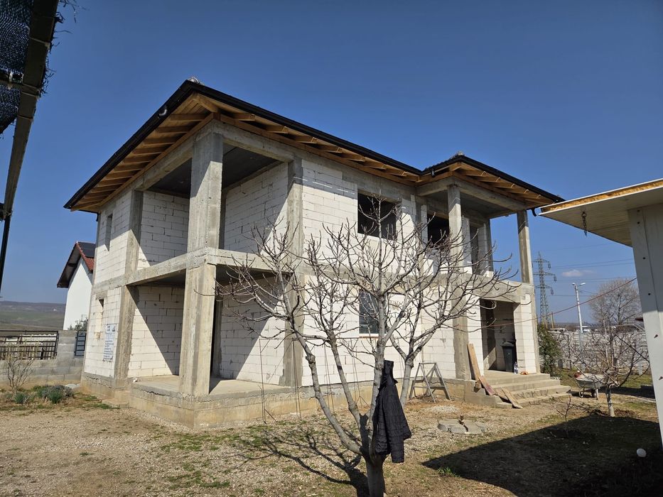 Casă si teren zona Careffour