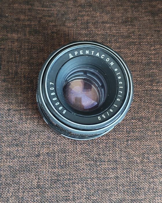 Pentacon electric 50mm f/1.8