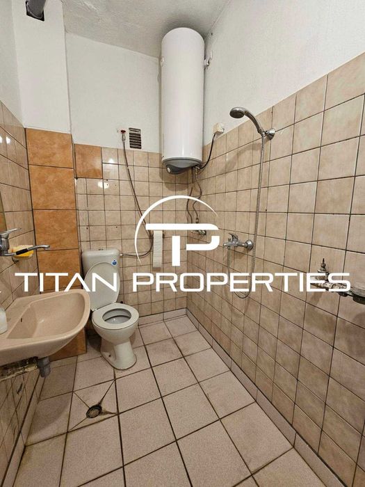 Продава се Тристаен апартамент в Варна, Гръцка махала - 81 кв.м за 2840 €/кв.м - Снимка #12