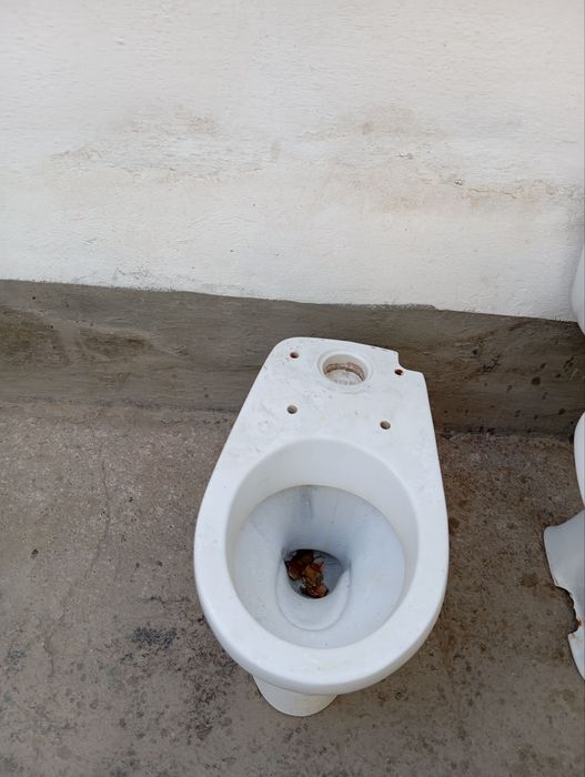 Unitazlar sotiladi arzon narxda