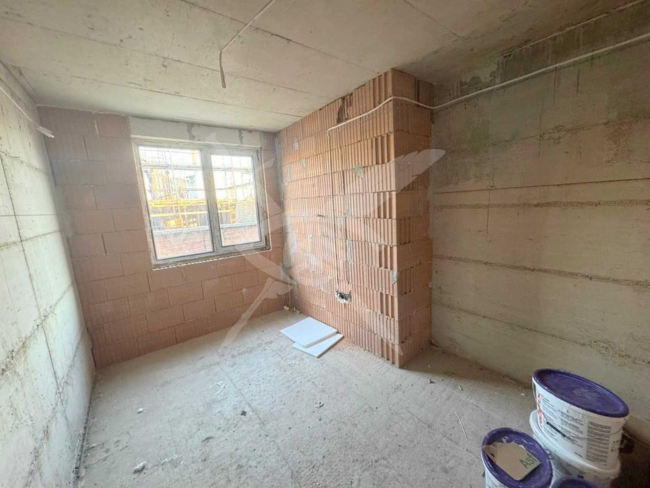 Продава се Тристаен апартамент в Пловдив, Коматевски възел - 84 кв.м за 1275 €/кв.м - Снимка #3