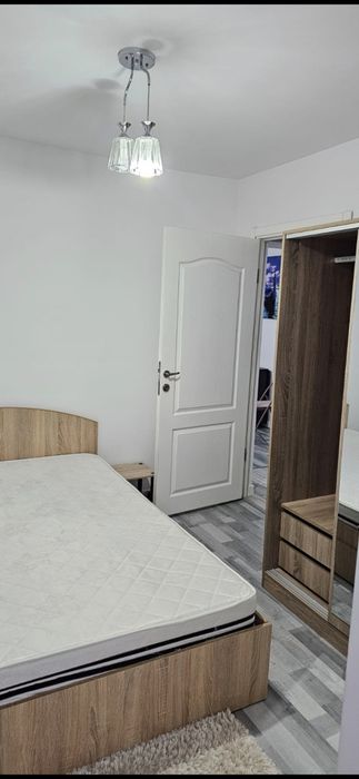 Închiriez apartament 2 camere str.Oituz