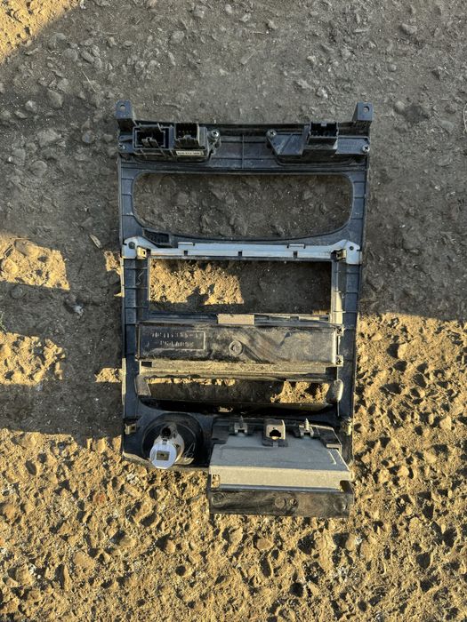 Mitsubishi каризма  до рестайлинг ободок на панель