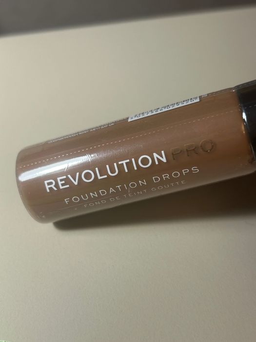 Фон дьо тен Revolution