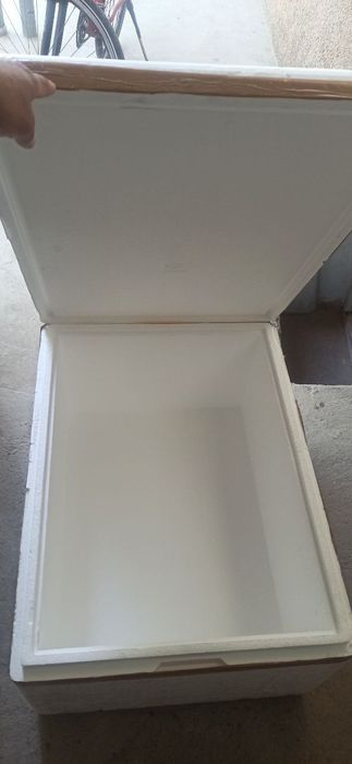 Пенопласт ящик и термоконтейнер ящиклари сотилади