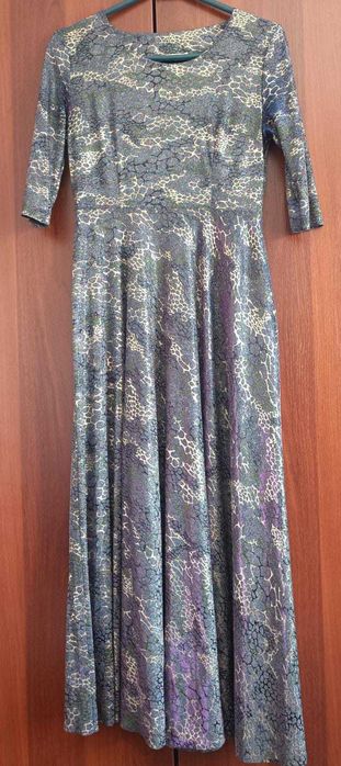 Продам НОВОЕ нарядное вечернее платье