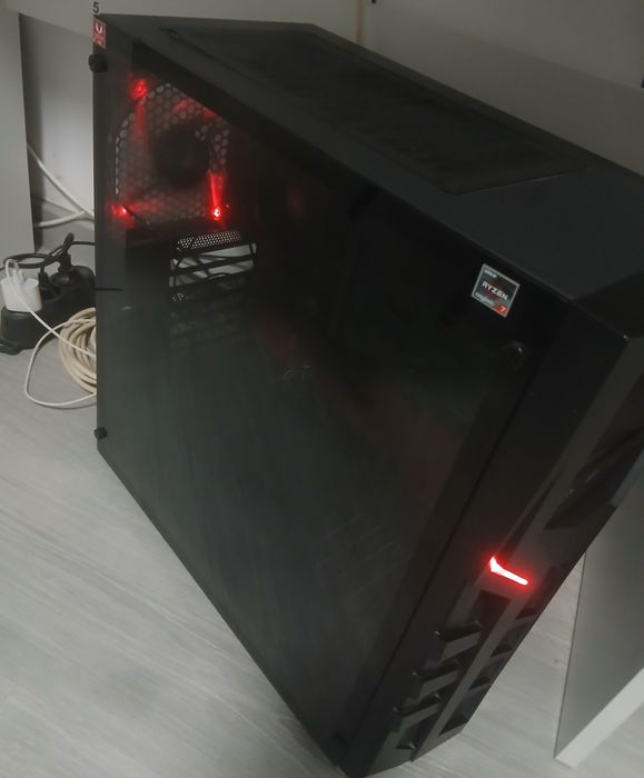 Vând PC desktop custom