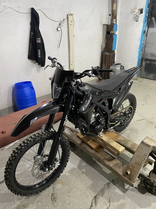 Эндуро крос 250 куб водинной охлождения