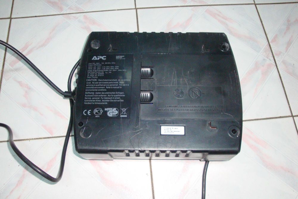 Sursa curent back ups apc es 550 in stare buna cu acumulator nou