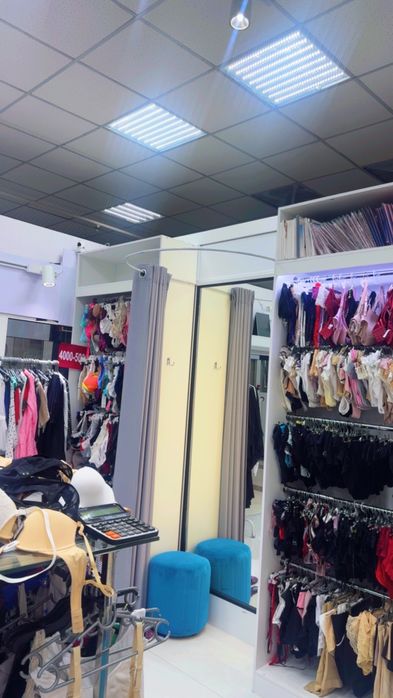 Продам бутик в трц Евразия