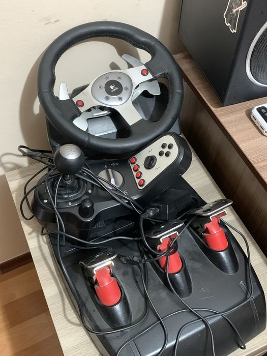 Игровой руль Logitech g25