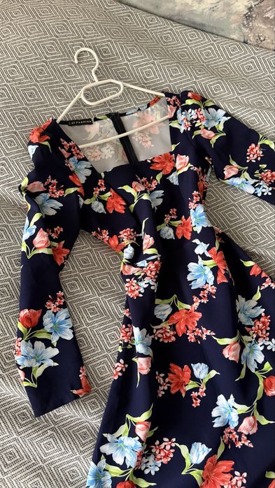 Платье нарядное